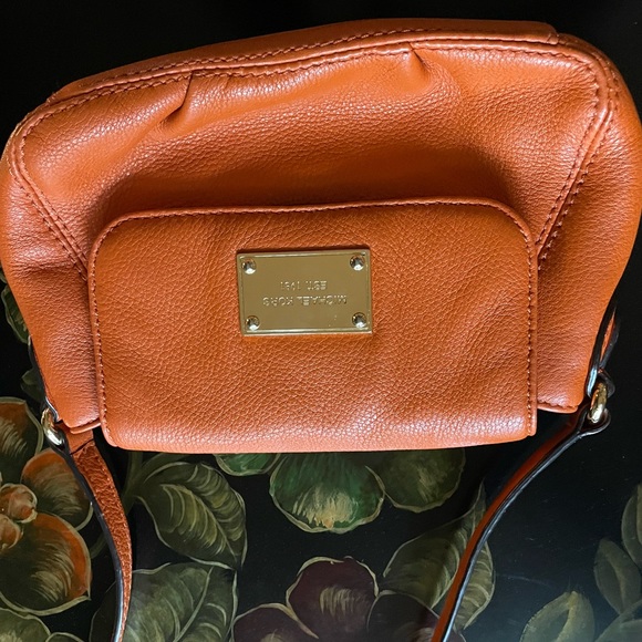 Michael Kors Orange Crossbody Bag - Picture 2 of 6